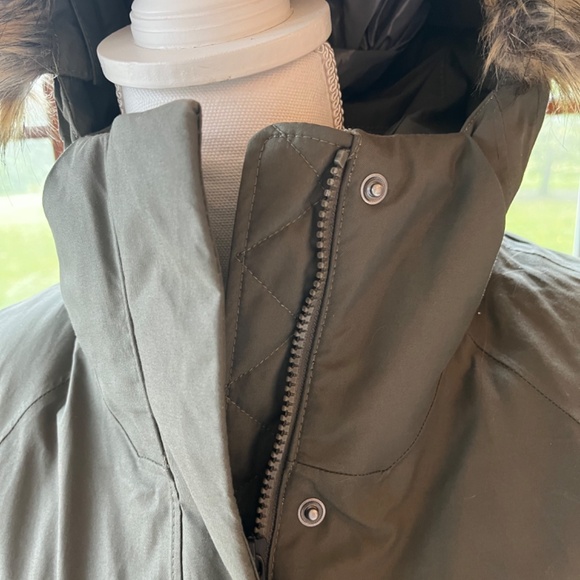 North Face Womens Down Coat - Picture 9 of 9
